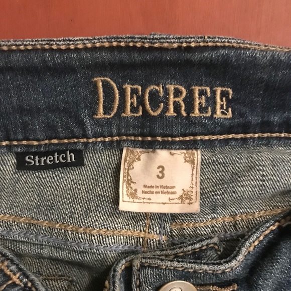 Decree denim shorts! - Picture 3 of 6